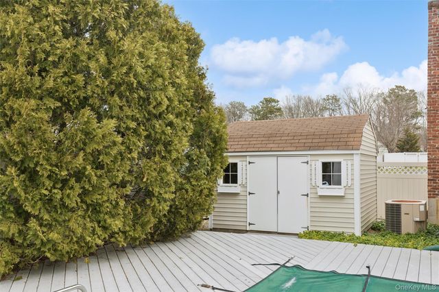 140 Oak Street, Medford, NY 11763