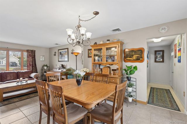 140 Oak Street, Medford, NY 11763