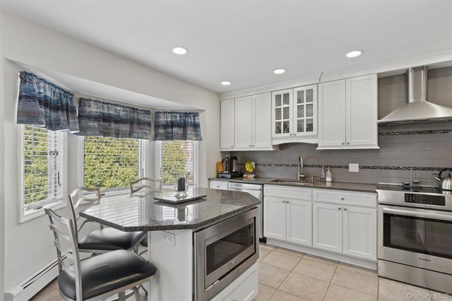 140 Oak Street, Medford, NY 11763