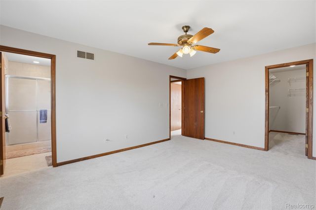 1883 Willowicke Drive, Wixom, MI 48393