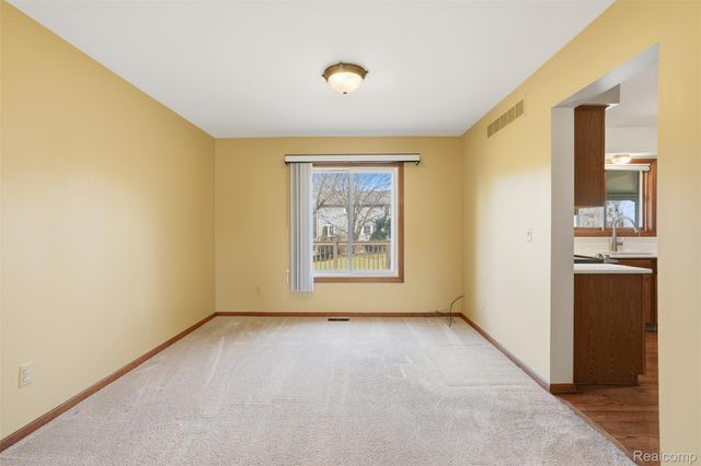 1883 Willowicke Drive, Wixom, MI 48393