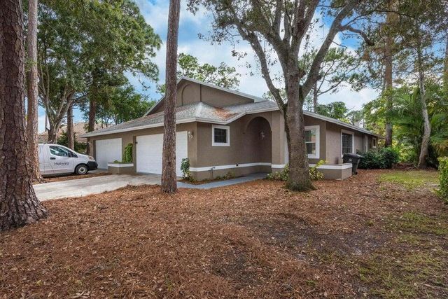 1029 Staghorn Street, Wellington, FL 33414