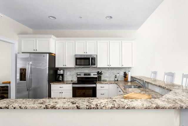 60 Tuscany Drive 60, Franklin, MA 02038