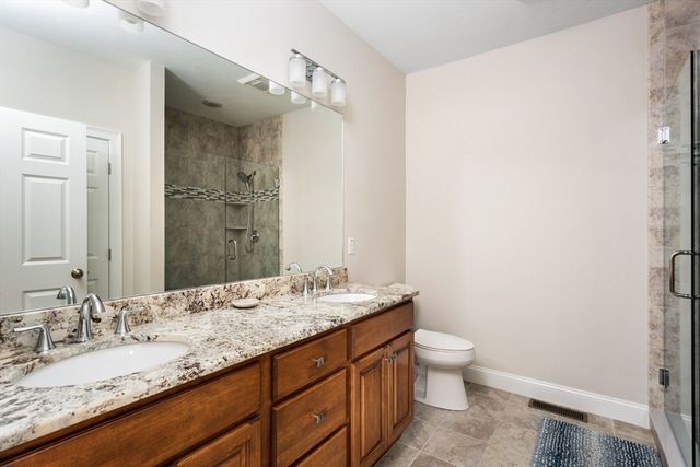 60 Tuscany Drive 60, Franklin, MA 02038