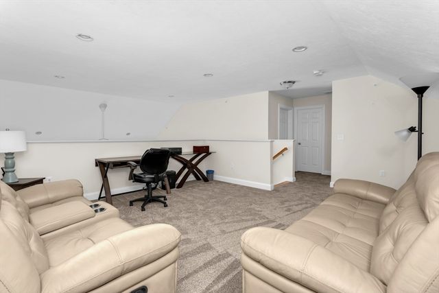 60 Tuscany Drive 60, Franklin, MA 02038