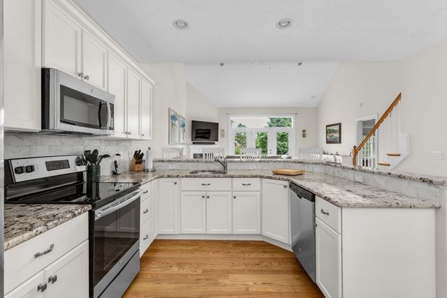 60 Tuscany Drive 60, Franklin, MA 02038