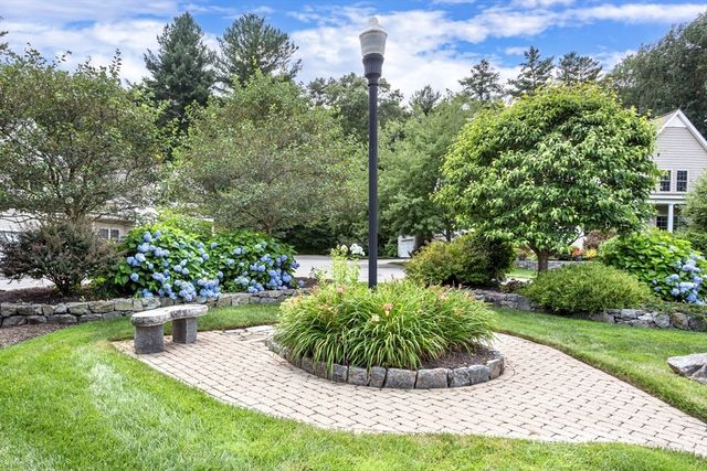 60 Tuscany Drive 60, Franklin, MA 02038