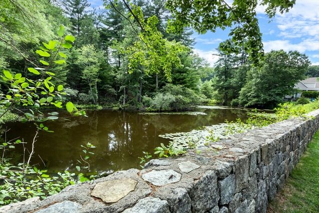 60 Tuscany Drive 60, Franklin, MA 02038