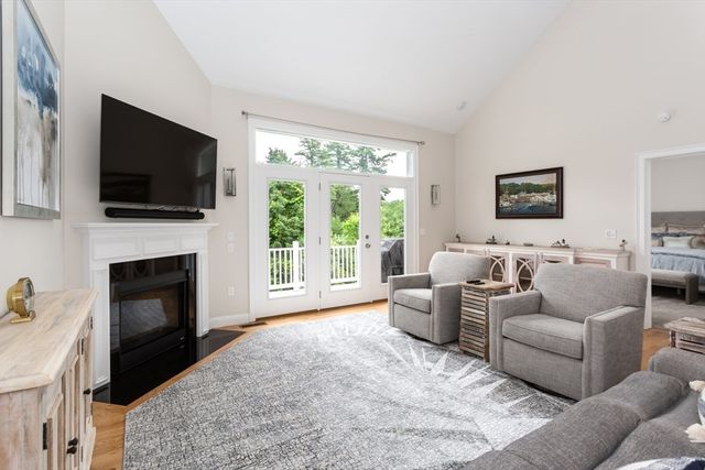 60 Tuscany Drive 60, Franklin, MA 02038