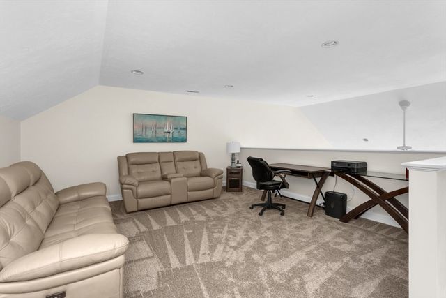 60 Tuscany Drive 60, Franklin, MA 02038