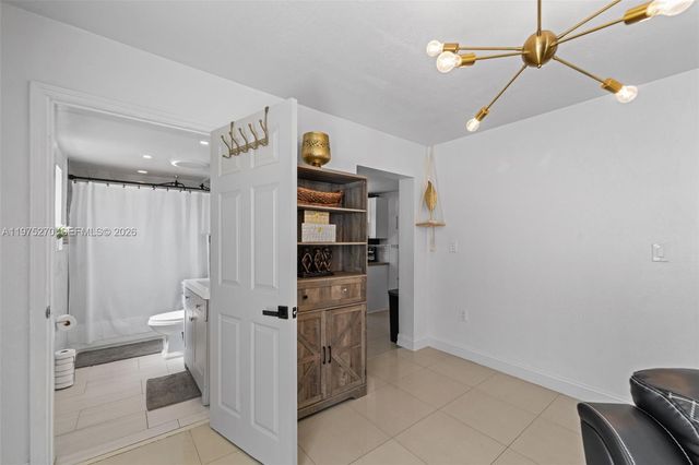 3151 NW 59th St, Miami, FL 33142