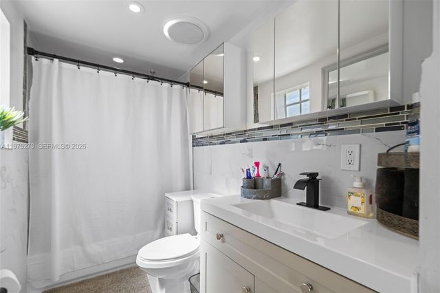 3151 NW 59th St, Miami, FL 33142