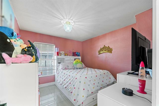 3151 NW 59th St, Miami, FL 33142