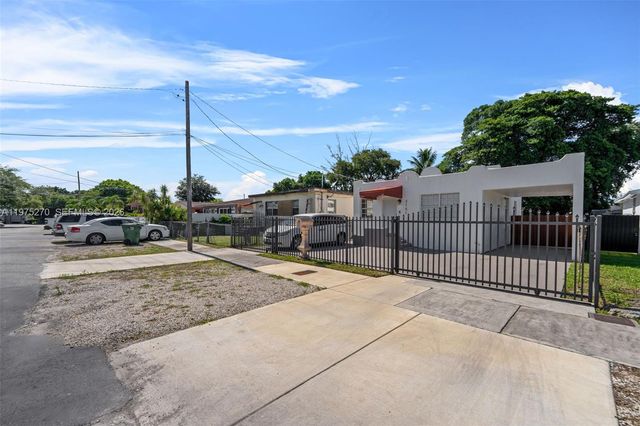 3151 NW 59th St, Miami, FL 33142