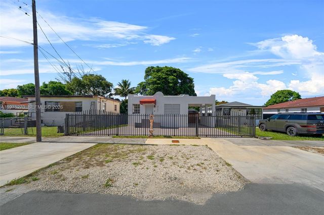 3151 NW 59th St, Miami, FL 33142