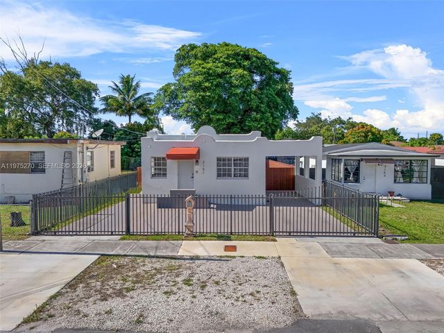 3151 NW 59th St, Miami, FL 33142