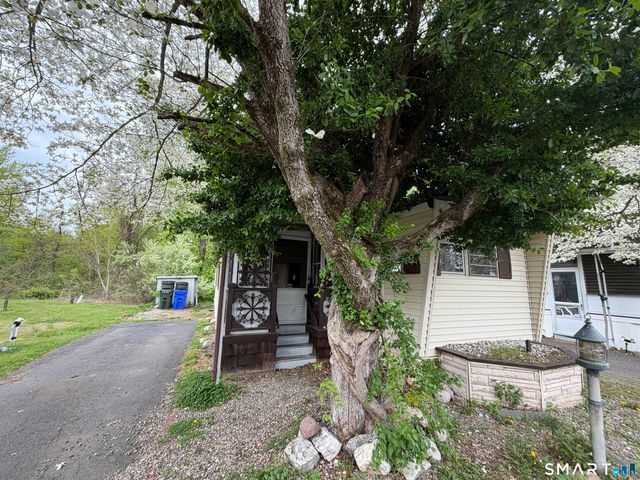 31 Rivermead Boulevard, East Hartford, CT 06118