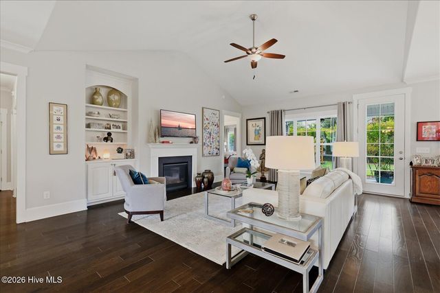 8155 Garden Pointe Drive NE, Leland, NC 28451