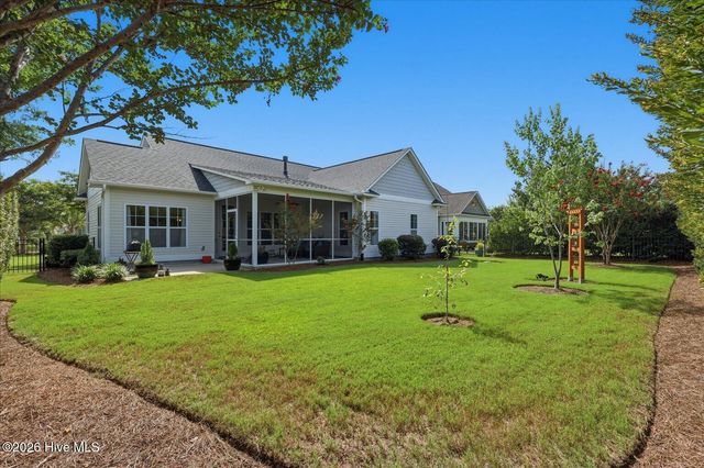 8155 Garden Pointe Drive NE, Leland, NC 28451