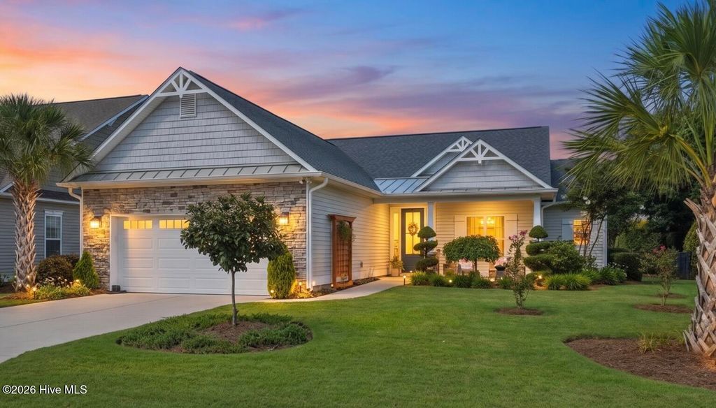 8155 Garden Pointe Drive NE, Leland, NC 28451