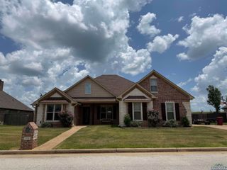 114 New Braunfels, Hallsville, TX 75650