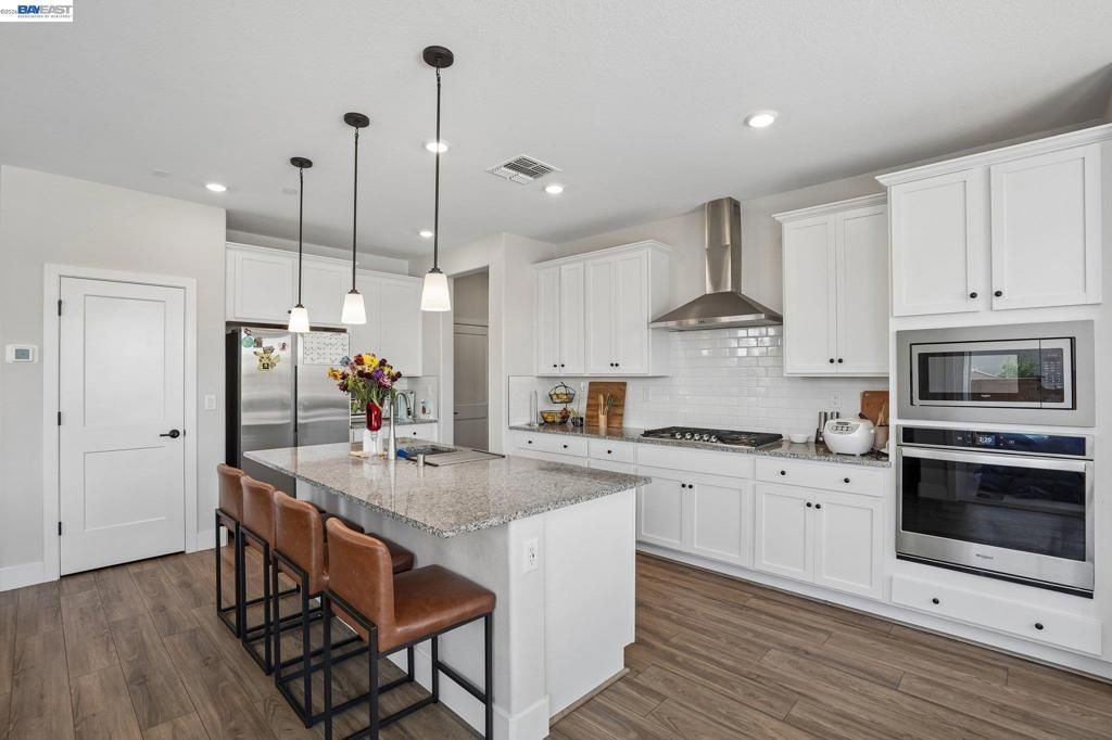 Image 13 of property listing at 4013 Mirecourt cir, Rancho Cordova, CA 95742