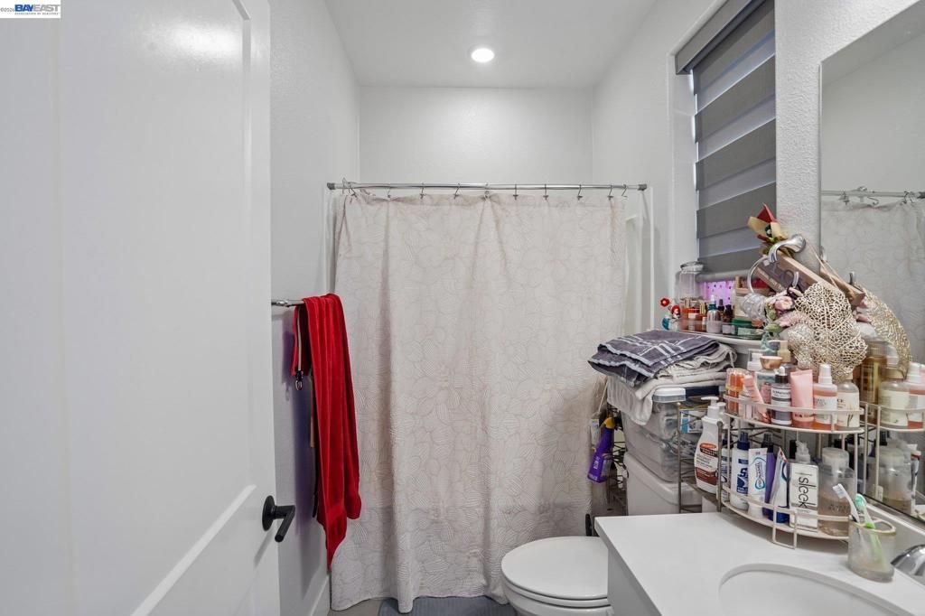 Image 19 of property listing at 4013 Mirecourt cir, Rancho Cordova, CA 95742