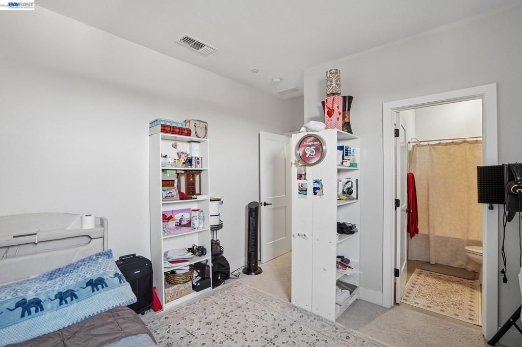 Image 20 of property listing at 4013 Mirecourt cir, Rancho Cordova, CA 95742