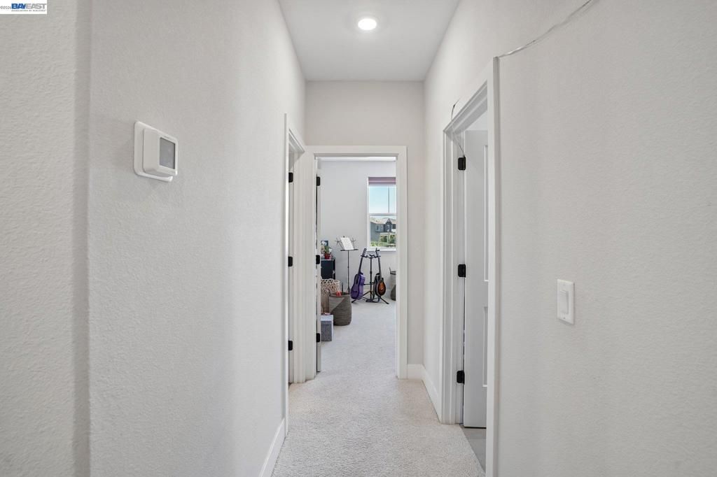 Image 24 of property listing at 4013 Mirecourt cir, Rancho Cordova, CA 95742