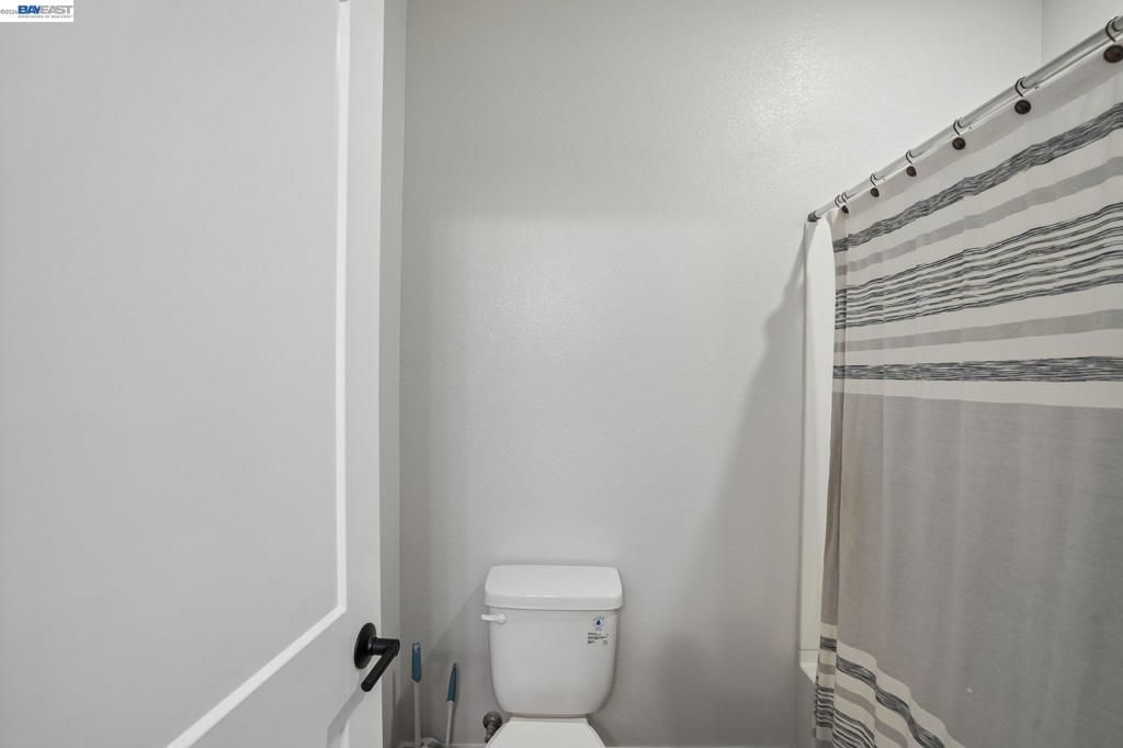 Image 26 of property listing at 4013 Mirecourt cir, Rancho Cordova, CA 95742