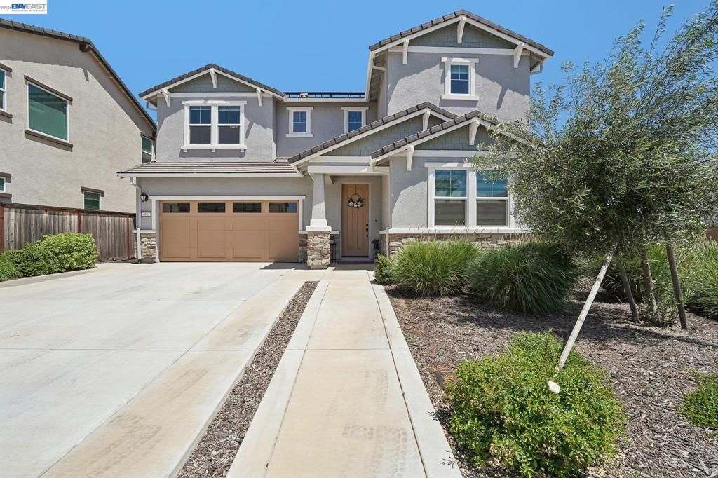 Image 3 of property listing at 4013 Mirecourt cir, Rancho Cordova, CA 95742