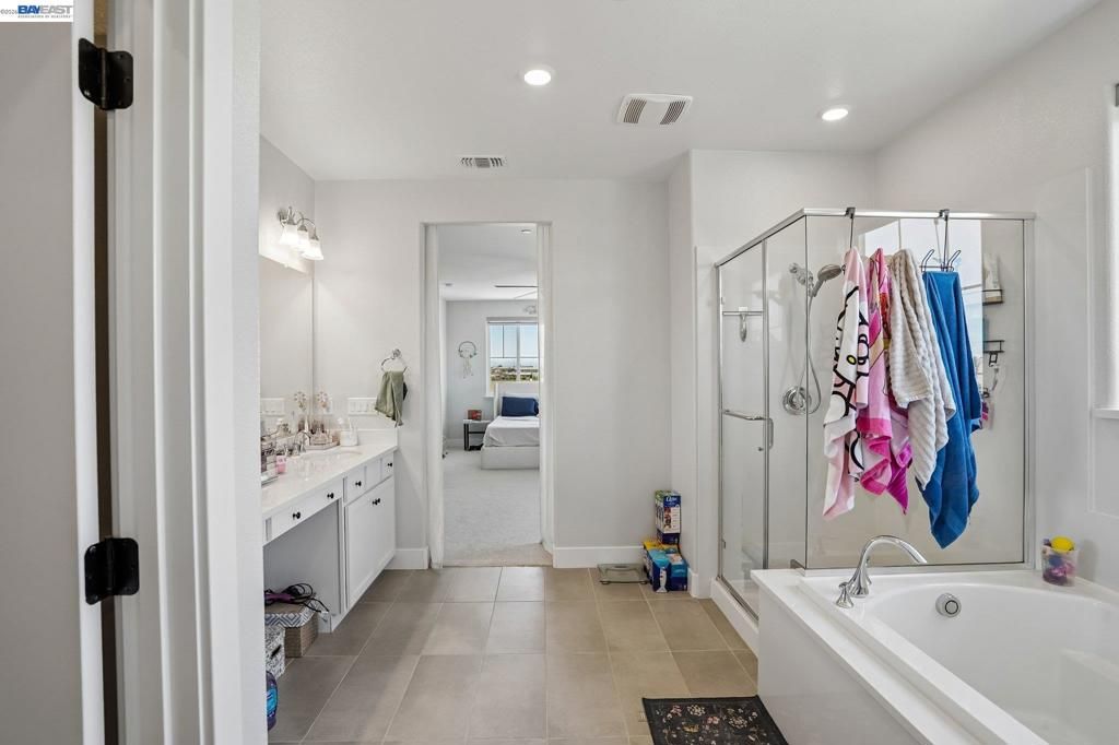 Image 37 of property listing at 4013 Mirecourt cir, Rancho Cordova, CA 95742