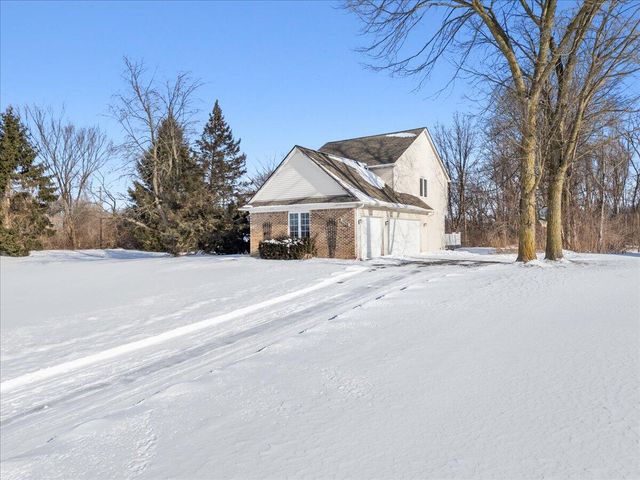 1908 Nikki Court, Oceola Twp, MI 48843