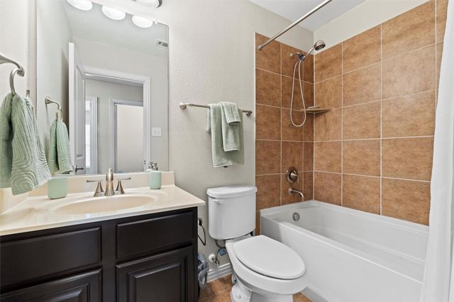 6900 Carrington Lane, Fort Worth, TX 76137