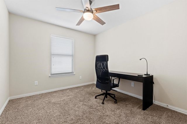 6900 Carrington Lane, Fort Worth, TX 76137