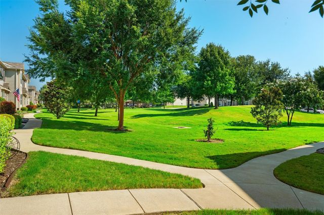 6900 Carrington Lane, Fort Worth, TX 76137