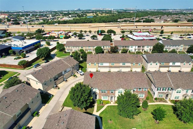 6900 Carrington Lane, Fort Worth, TX 76137