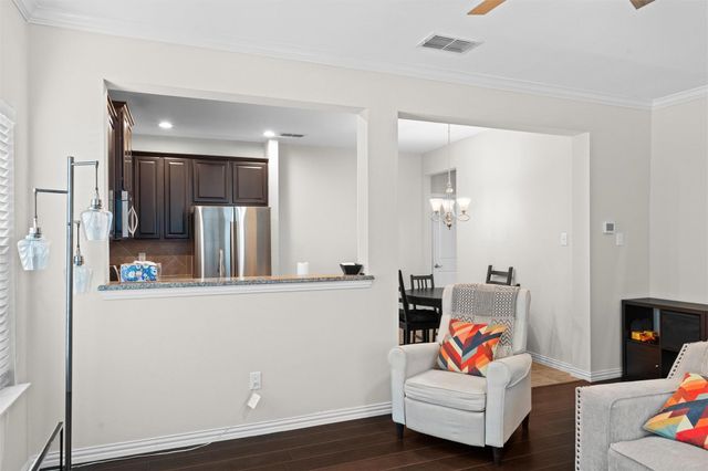 6900 Carrington Lane, Fort Worth, TX 76137
