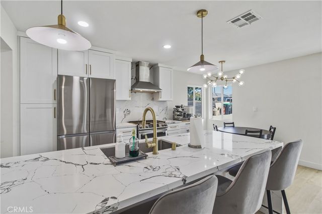 905 E Francis, La Habra, CA 90631