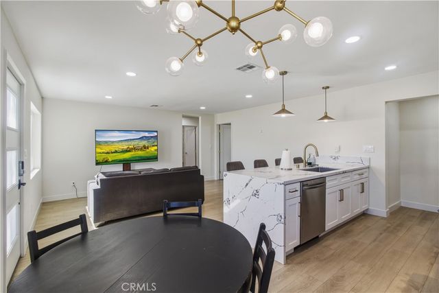 905 E Francis, La Habra, CA 90631