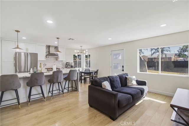 905 E Francis, La Habra, CA 90631