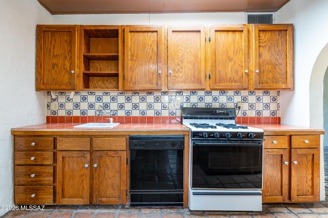 1626 N Stewart Avenue, Tucson, AZ 85716