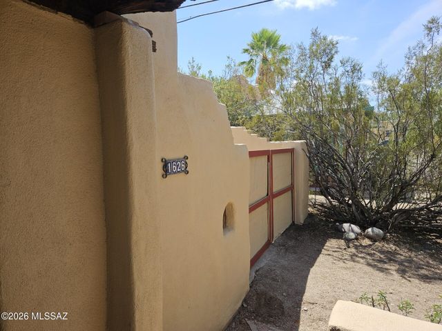 1626 N Stewart Avenue, Tucson, AZ 85716