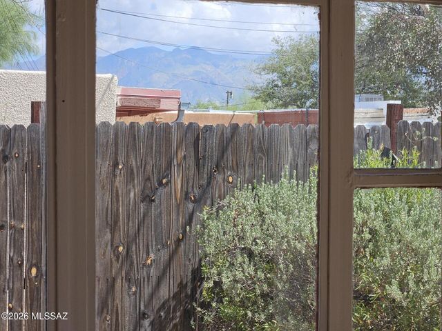 1626 N Stewart Avenue, Tucson, AZ 85716