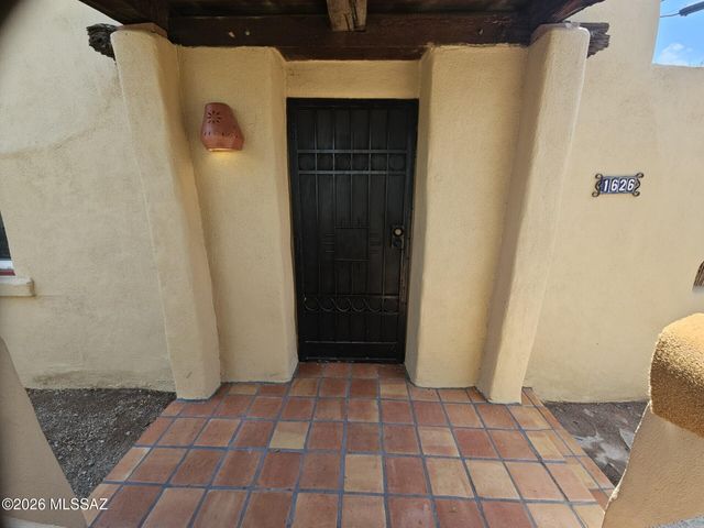 1626 N Stewart Avenue, Tucson, AZ 85716