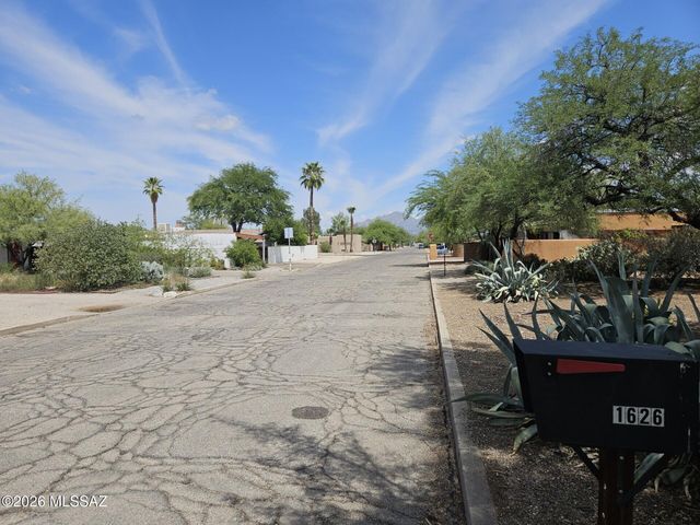 1626 N Stewart Avenue, Tucson, AZ 85716