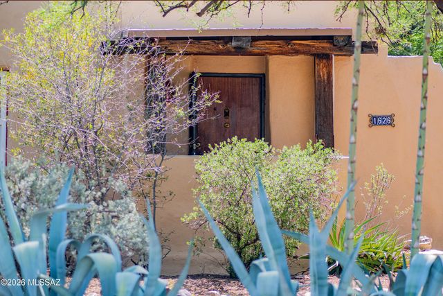 1626 N Stewart Avenue, Tucson, AZ 85716