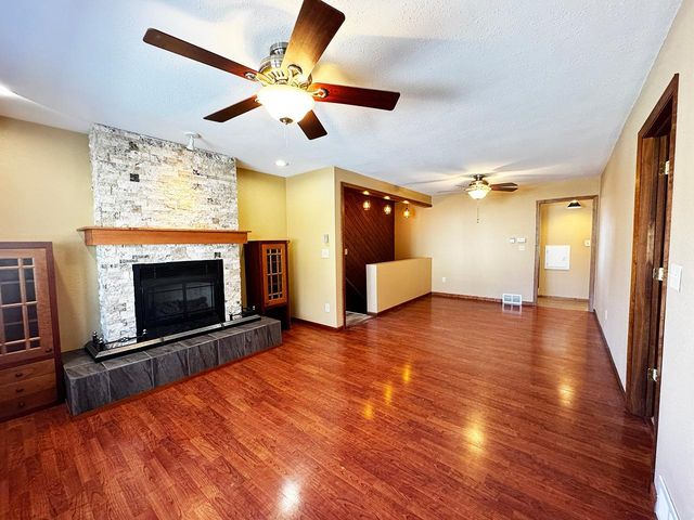 811 N 7th Street, Virginia, MN 55792