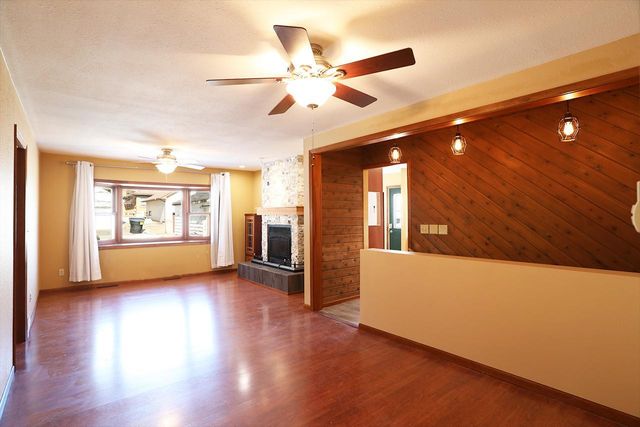 811 N 7th Street, Virginia, MN 55792