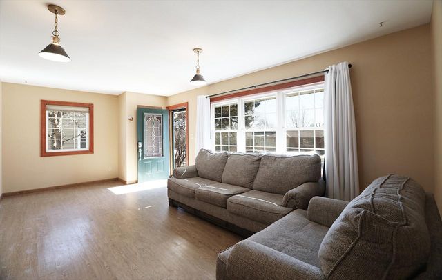 811 N 7th Street, Virginia, MN 55792